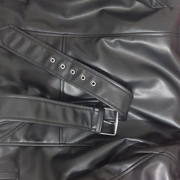 Leather jacket - Picture 3 of 4